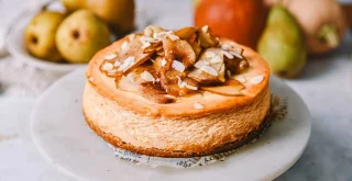 Recept za Cheesecake s kruškama koji je pripremila YumYumParadise.