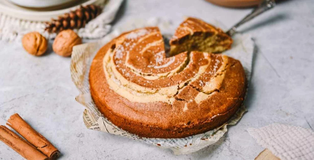 Cimet rolica kolač odlična je način da razveselite prijatelje i obitelj.