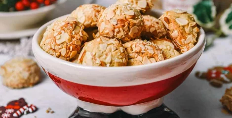 Badem keksi punjeni marcipanom