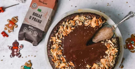 Giveawqay proizvoda odnosno sastojaka za kolač s rogačem i jabukom.