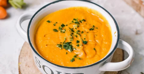 Juha od pečene mrkve i češnjaka s kurkumom