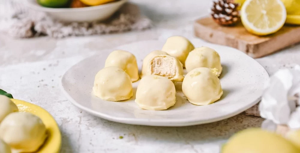 Proteinske cheesecake kuglice s limunom