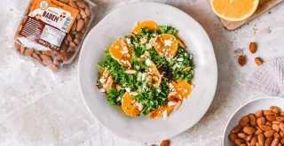 Salata s bademima i klementinama Salata s bademima i klementinama