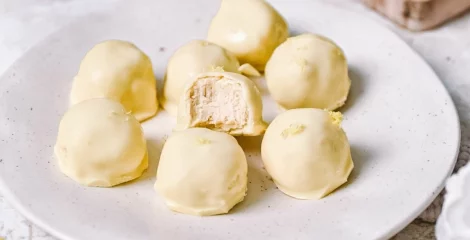 Proteinske cheesecake kuglice s limunom