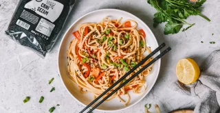 Noodles s jabukom i češnjakom