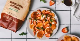 Mini palačinke s jagodama bez glutena