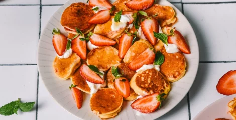 Mini palačinke s jagodama bez glutena
