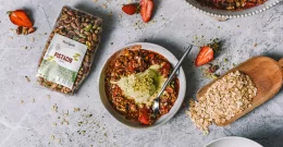 Crumble s jagodama bez brašna.