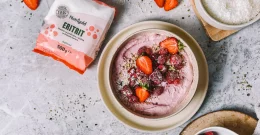 Proteinska zdjelica s malinama