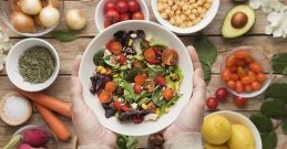 Sirova hrana - vodič, savjeti i recepti za početnike