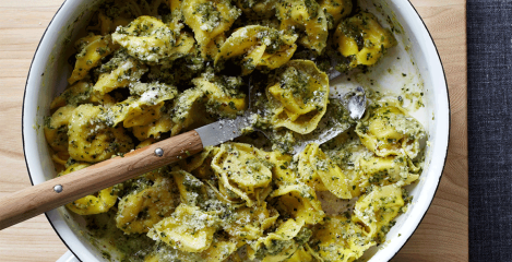 PASTA VOLI PESTO OD LJEŠNJAKA, BOBA I PARMEZANA